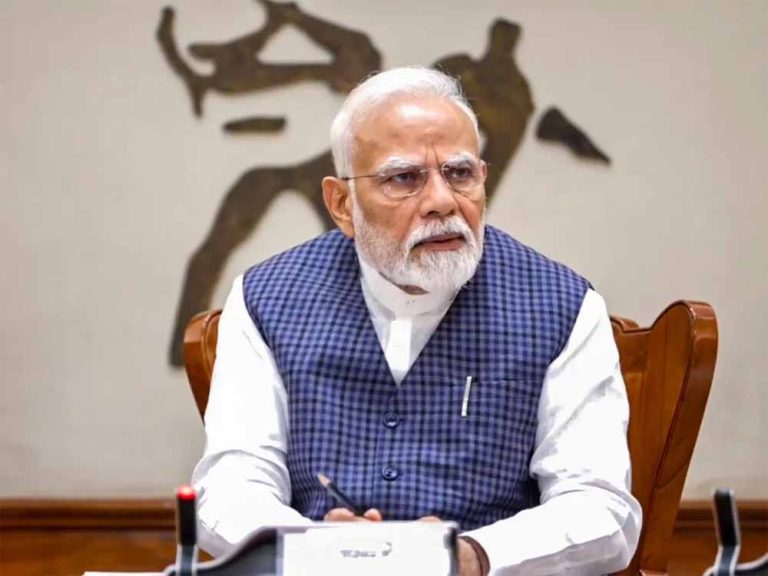 कैबिनेट ने आपातकाल के खिलाफ जताया विरोध, संविधान हत्या दिवस पर मौन श्रद्धांजलि