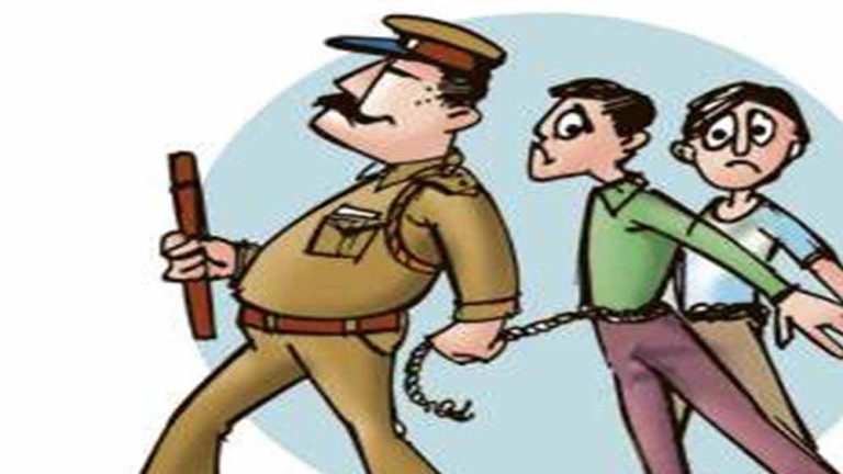 ग्वालियर  पुलिस ने में गांजा तस्करी का भंडाफोड़, तीन अलग-अलग स्थानों से महिला समेत तीन तस्कर गिरफ्तार, 1.4 किलो गांजा जब्त