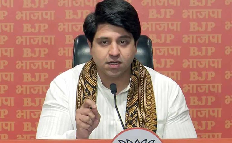 शहजाद पूनावाला ने कहा- तेजस्वी यादव और राहुल गांधी के अहंकार को बिहार की जनता चकनाचूर करेगी