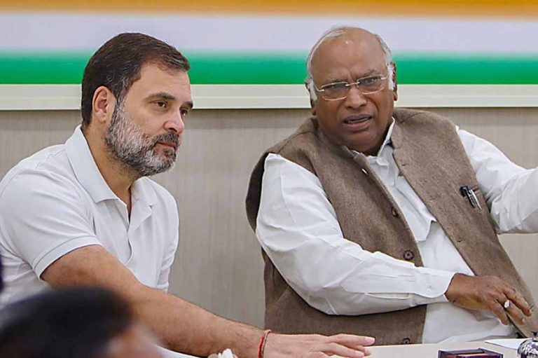 रथयात्रा भगदड़ पर विपक्ष की प्रतिक्रिया, राहुल-खड़गे ने हादसे को बताया दुखद