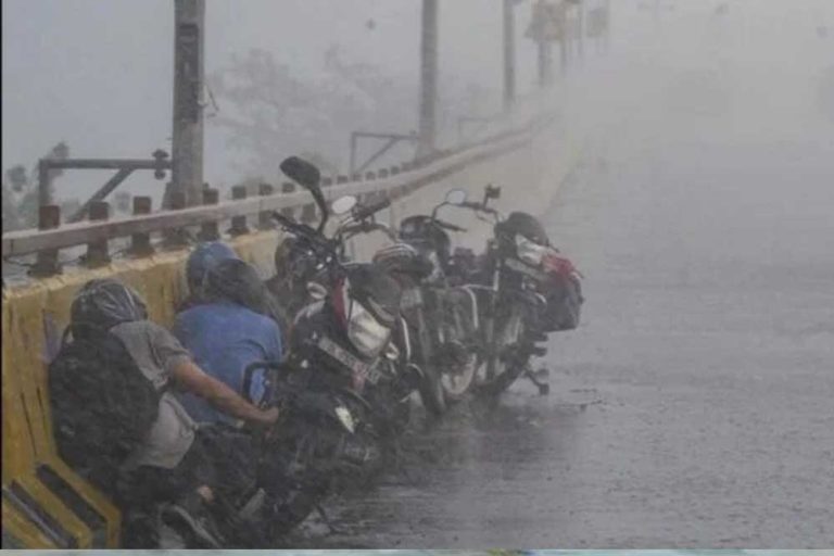 जोरदार गर्मी के बीच आई राहत वाली खबर, बिहार से बंगाल तक इस दिन दस्तक देगा मानसून; 72 घंटे के अंदर शुरू होगी झमाझम बारिश