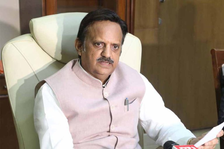 उप मुख्यमंत्री राजेन्द्र शुक्ल ने सर्किट हाउस रीवा में रीवा बायपास के विस्तार कार्य तथा रिंगरोड निर्माण की समीक्षा की