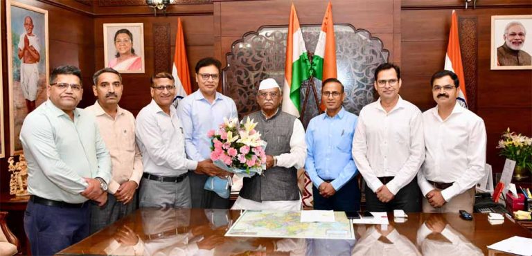 राज्यपाल से राजस्थान प्रशासनिक सेवा से भारतीय प्रशासनिक सेवा में पदोन्नत अधिकारी प्रतिनिधिमंडल ने की मुलाकात