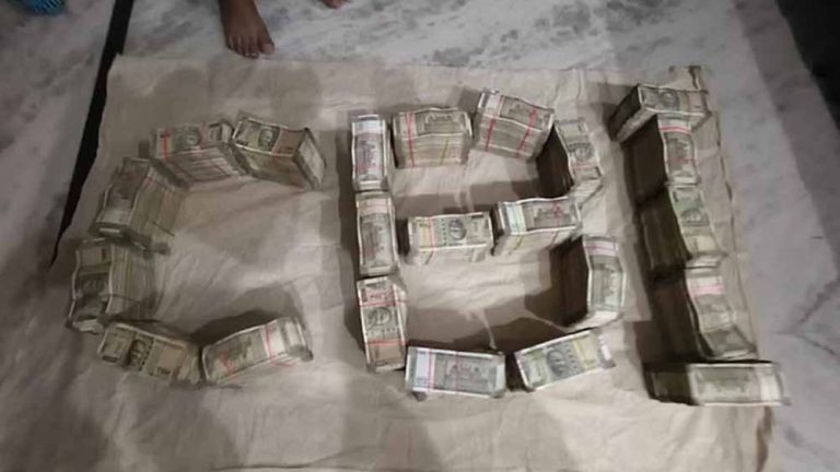दिल्ली-जयपुर में CBI की छापेमारी, PWD इंजीनियर के पास मिली 1.60 करोड़ की अवैध संपत्ति