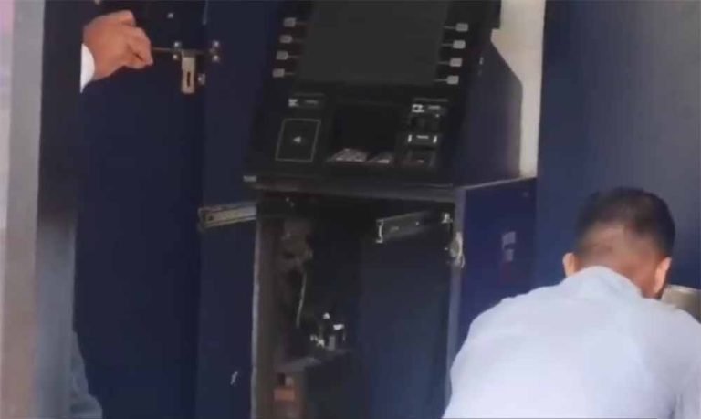32 लाख रुपये से अधिक की लूट, एसबीआई का एटीएम उखाड़कर ले गए बदमाश