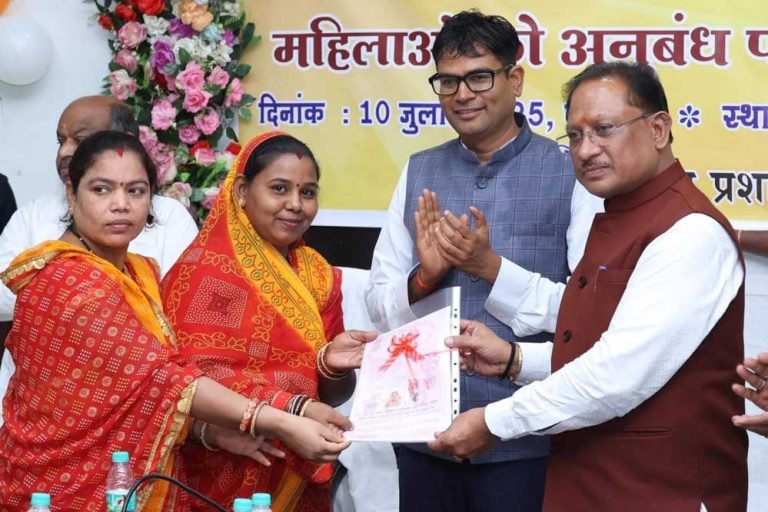 फिर से महिला स्व-सहायता समूहों को मिला रेडी टू ईट निर्माण का कार्य: प्रधानमंत्री नरेंद्र मोदी की एक और गारंटी हुई पूरी