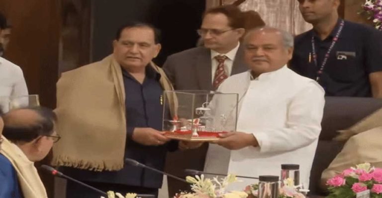 एपी सिंह कहा -जब विधानसभा की बैठकें नहीं होती, तब  समितियां विधायिका का काम करती