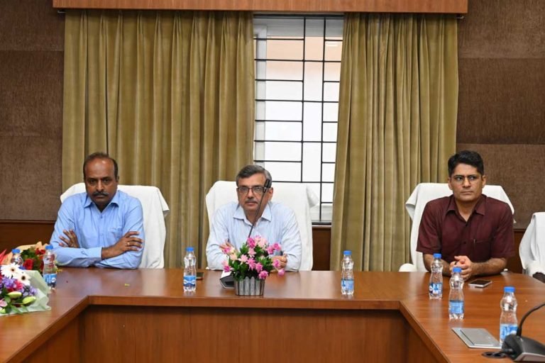 पारदर्शिता तथा अद्यतन भू-अभिलेखों की उपलब्धता सुनिश्चित करें-केंद्रीय भूमि संसाधन सचिव  मनोज जोशी