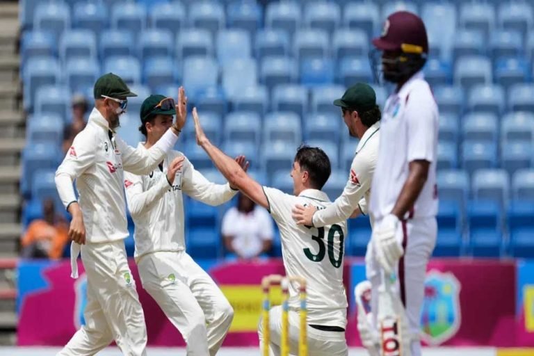 वेस्टइंडीज की टीम ने रचा शर्मनाक इतिहास, 7 डक और कुल स्कोर मात्र 27