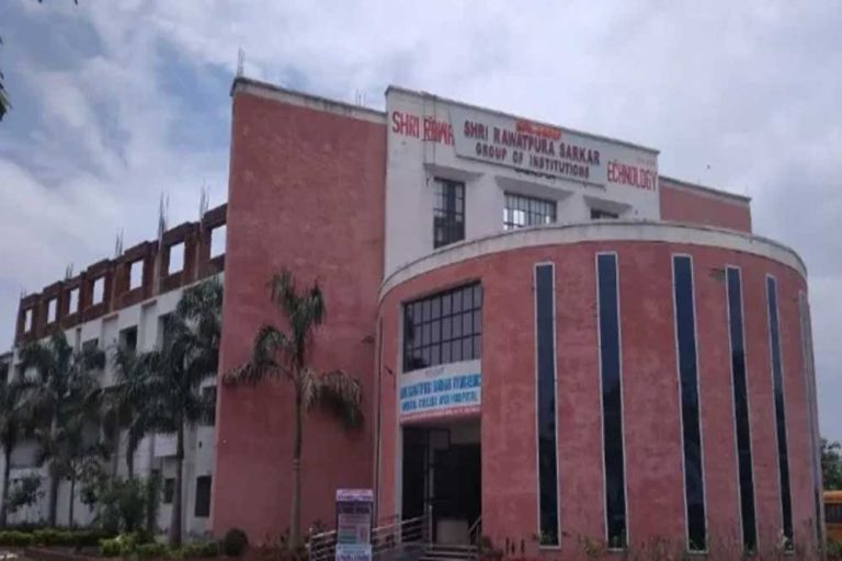 CBI का बड़ा एक्शन: करोड़ों के घूसकांड में रविशंकर महाराज, डीपी सिंह और भदौरिया फंसे