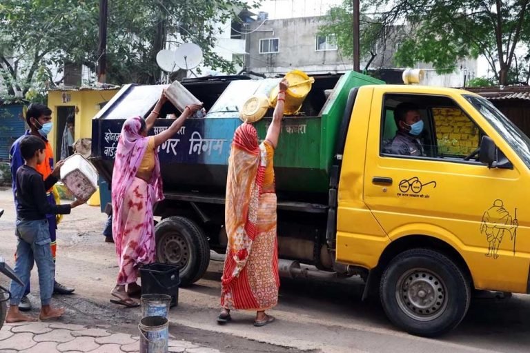 इंदौर की सफलता के पीछे गीला और सूखा कचरा अलग करने की आदत एक महत्वपूर्ण कारक