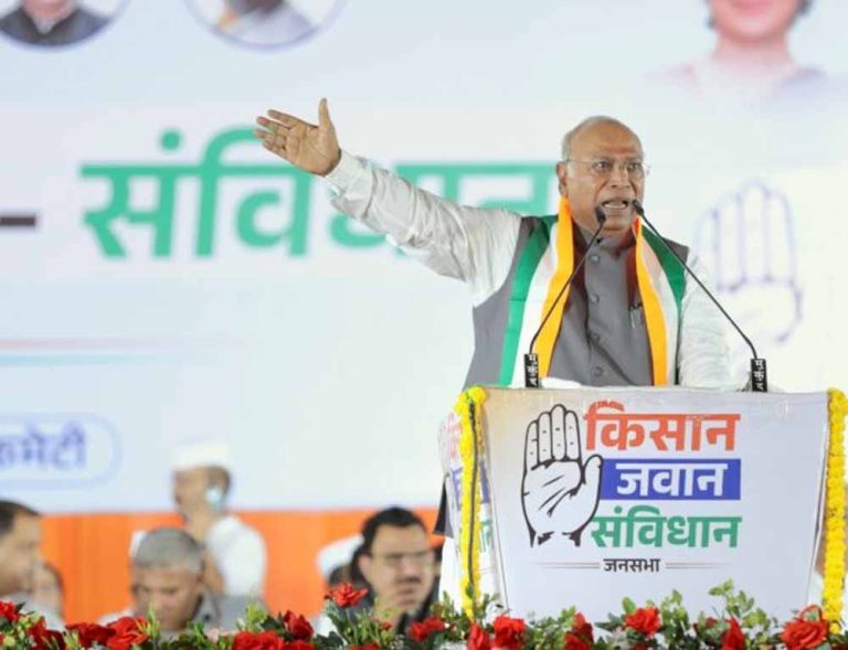 खरगे बोले – भाजपा सरकार देश में हर किसी को डराने की कोशिश कर रही