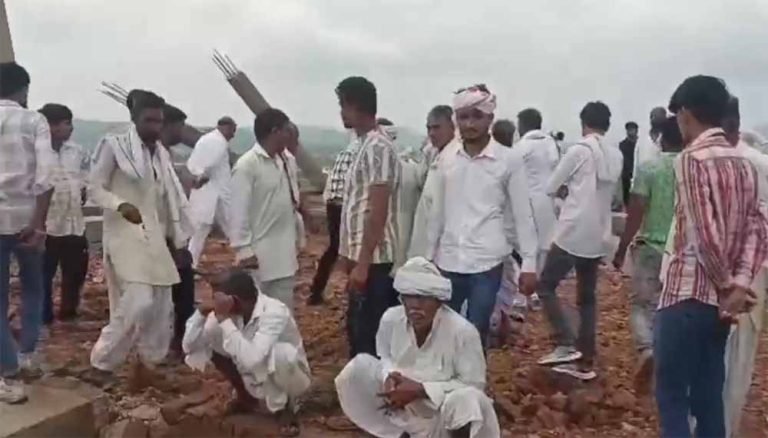 मंदिर विध्वंस पर भड़का गुर्जर समाज, नेता प्रतिपक्ष ने सरकार को घेरा