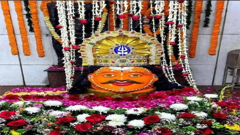 पहले सावन सोमवार को हटकेश्वरनाथ मंदिर में गूंजे बम-बम भोले के जयकारे