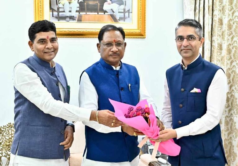 ओलंपिक विजेता अभिनव बिंद्रा ने की सीएम विष्णु देव साय से मुलाकात