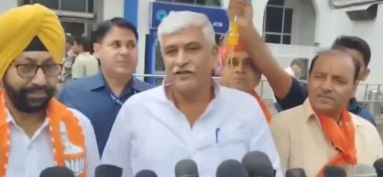 शेखावत का तंज- गहलोत और कांग्रेस के विचार मेल नहीं खाते, श्रीराम पर बयान से मचा सियासी घमासान