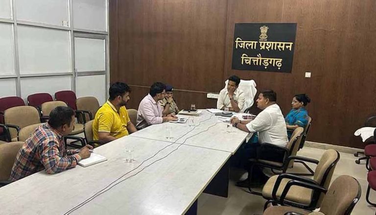 भीलवाड़ा: सिक्सलेन पर जाम से लोग परेशान, निर्माण में देरी पर डीएम ने जताई नाराज़गी