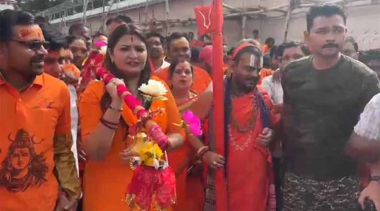 भक्ति और संकल्प की मिसाल: विधायक बोहरा 7 दिवसीय कठिन कांवड़ यात्रा पर रवाना