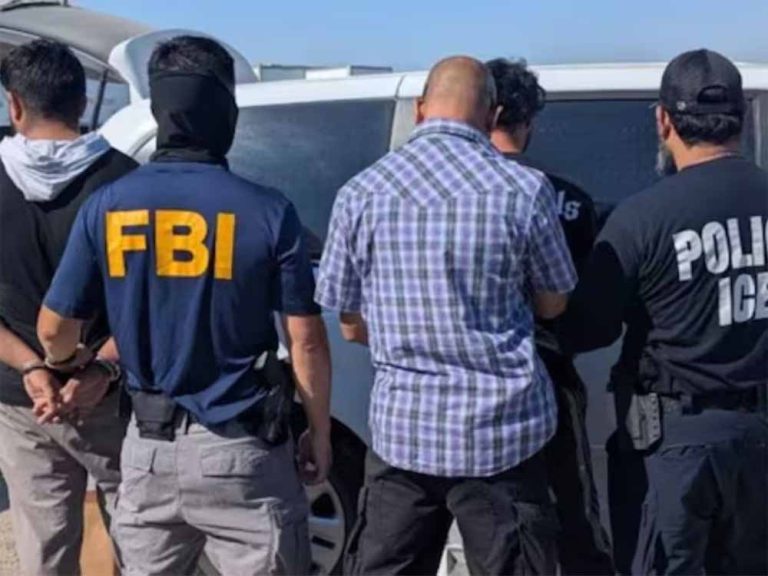 FBI ने अमेरिका में 8 खूंखार भारतीय गैंगस्टरों को किया गिरफ्तार