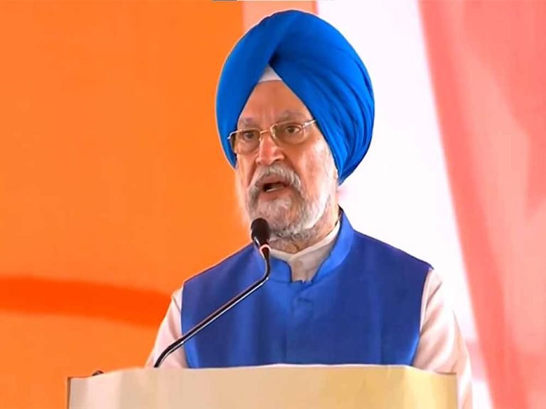 उज्ज्वला योजना ने बदली 10.33 करोड़ महिलाओं की ज़िंदगी: हरदीप पुरी