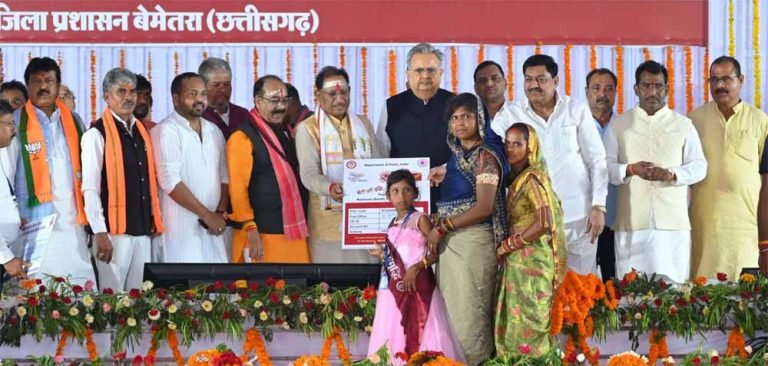मुख्यमंत्री साय ने बेमेतरा जिले में किया 102 करोड़ की राशि के विभिन्न विकास कार्यों का लोकार्पण और शिलान्यास