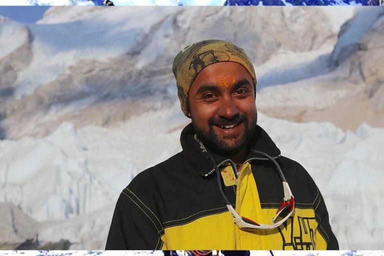 20,000 फीट की 4 चोटियां पार कर सतना के रत्नेश पाण्डेय ने रचा कीर्तिमान