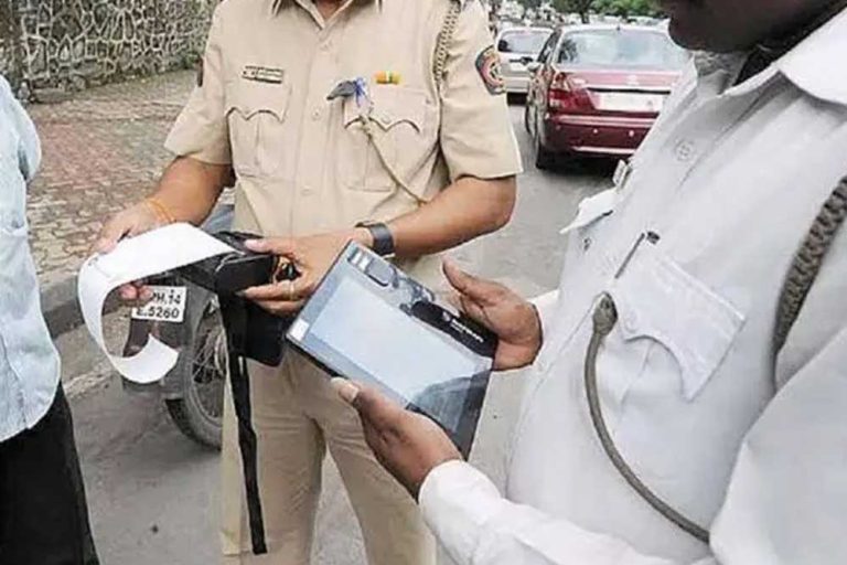 ट्रैफिक नियम तोड़ने की भारी कीमत! यूपी में 5000 करोड़ का जुर्माना बाकी, हजारों DL निलंबन की कगार पर