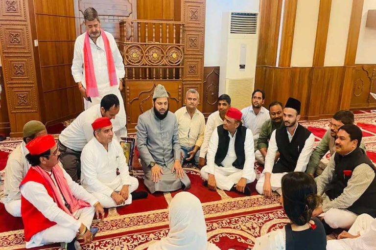 सपा सांसदों की बैठक ने बढ़ाया सियासी पारा, मस्जिद को बनाया राजनीतिक मंच: BJP का सवाल