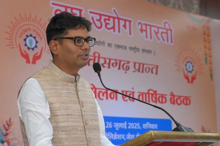 छत्तीसगढ़ में मिल रहे निवेश प्रस्ताव से रोजगार की संभावनाएं बढ़ी: उद्योग मंत्री देवांगन