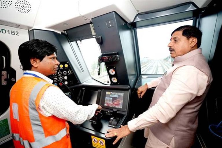 मेट्रो ट्रेन में यात्रियों के लिए होंगी सभी आधुनिक सुविधाएं: मुख्यमंत्री डॉ. यादव