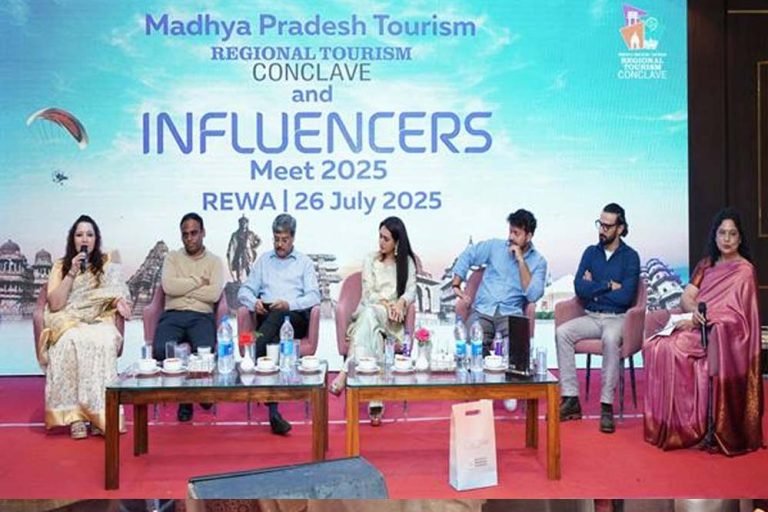 डिजिटल दुनिया पर छाएंगे विंध्याचल के शानदार पर्यटन स्थल: उप मुख्यमंत्री शुक्ल