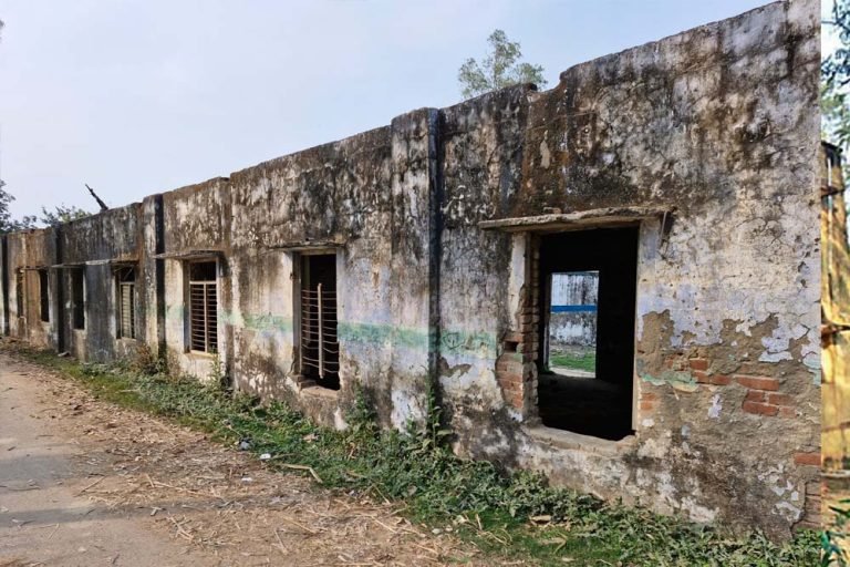 असुरक्षित स्कूल भवनों पर एक्शन: मध्य प्रदेश में पढ़ाई पर लगी अस्थायी रोक