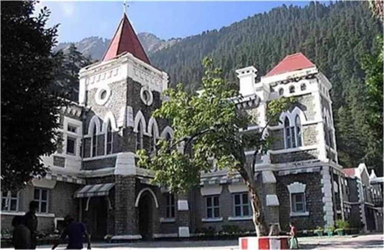 नदियों को न्याय: हाई कोर्ट ने गंगा बचाने के लिए दिया अहम निर्देश