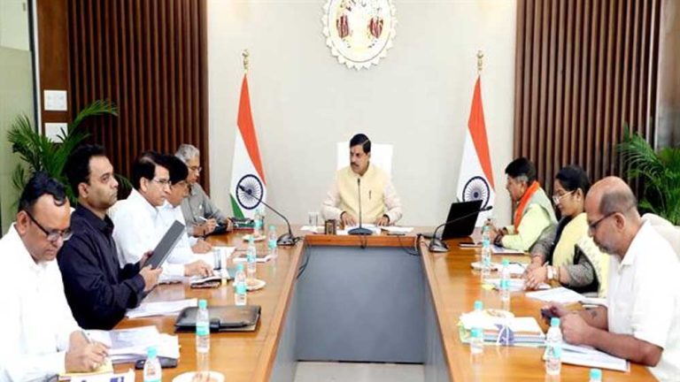 सामाजिक और आर्थिक परिस्थितियों के दृष्टिगत किफायती और सुविधाजनक आवास सुविधा विकसित हो: मुख्यमंत्री डॉ. यादव