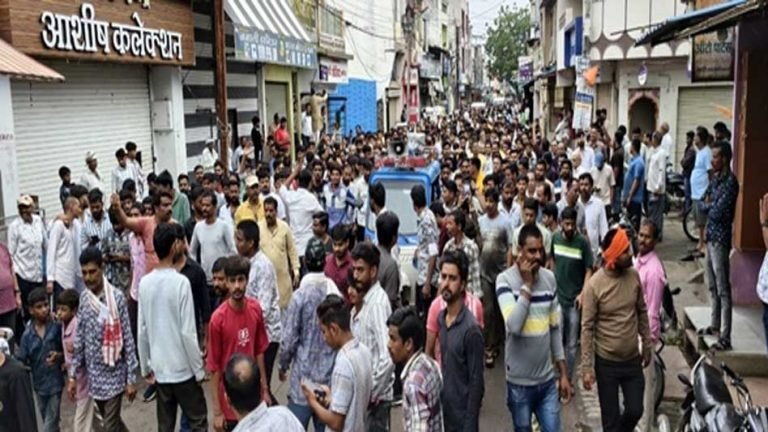 मोहर्रम जुलूस के दौरान सैलाना में तनाव की स्थिति,सुबह हिंदू संगठनों ने विरोध जताते हुए नगर के बाजार बंद करवा दिए