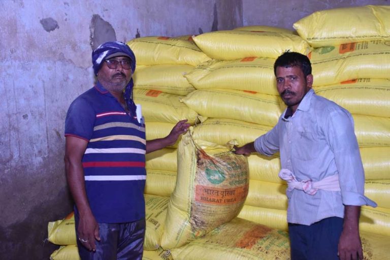 जिले में 31070.7 मीट्रिक टन रासायनिक खाद का भंडारण, किसानों को 26836.9 मीट्रिक टन रासायनिक खाद का वितरण