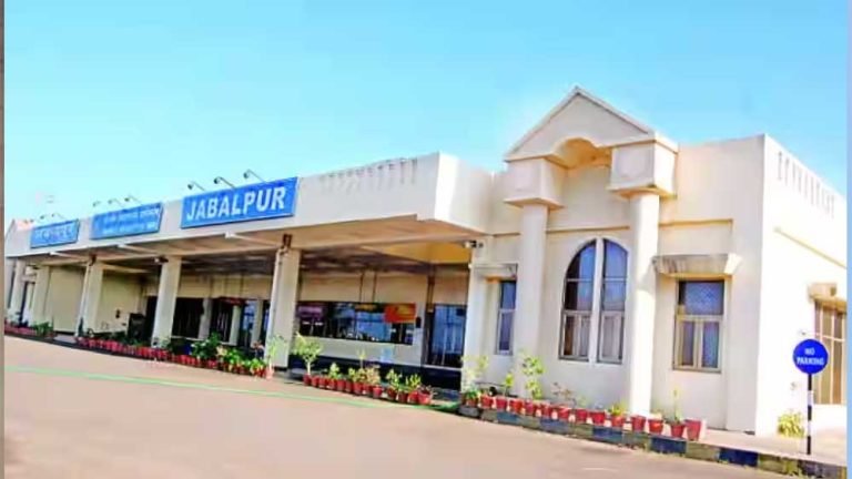 जबलपुर : डुमना एयरपोर्ट को फिर बम से उड़ाने की धमकी, 8 दिन में दूसरी बार आया ईमेल, FIR दर्ज