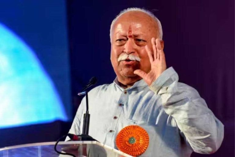 RSS प्रमुख का बड़ा बयान: ‘महिलाओं को बंधनों से मुक्त किए बिना नहीं होगा राष्ट्र का उत्थान’