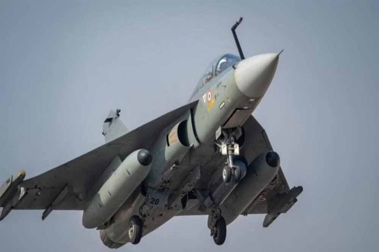 भारतीय वायुसेना को मिली बढ़त, स्वदेशी लड़ाकू विमान के लिए GE-404 इंजन आया