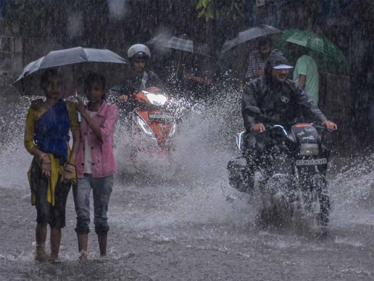 हफ्तेभर बरसेंगे बदरा: एमपी, बंगाल और ओडिशा में भारी बारिश और तेज हवाओं का अलर्ट