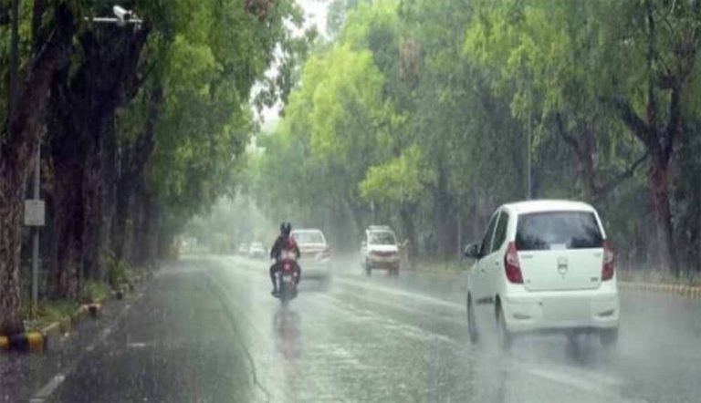 रायपुर सहित कई जिलों में बारिश का दौर जारी, तीन दिन तक बदरा करेंगे कहर