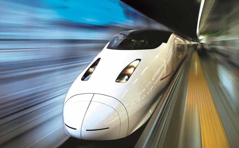 बुलेट ट्रेन कब दौड़ेगी? 8 स्टेशनों का काम 2 साल में होगा पूरा, जानिए डिटेल्स