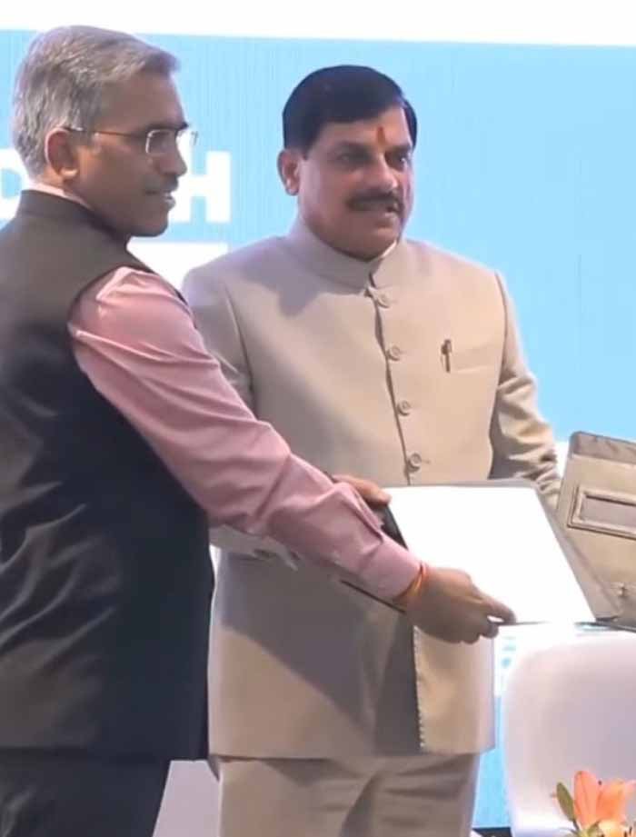 बार्सिलोना में सीएम की मुरीद हुई टेक जायंट कंपनी सबमर, विजिट के कुछ घंटों बाद ही कर लिया एमओयू