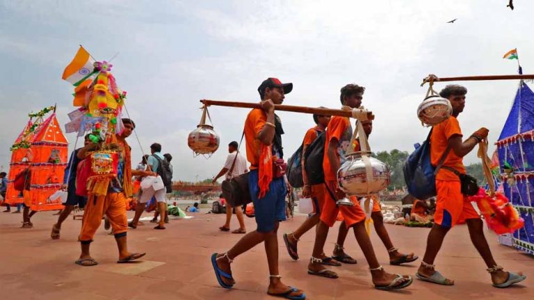 कांवड़ यात्रा के लिए गाजियाबाद पुलिस का बड़ा प्लान, सुरक्षा में जुटे 10,000 ‘कांवड़ मित्र’
