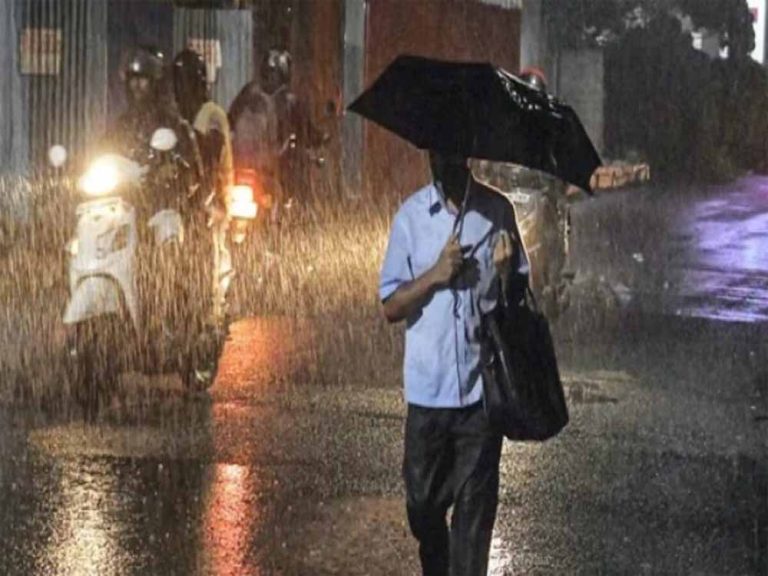 मॉनसून का कहर! MP सहित 12 राज्यों में भारी बारिश, क्या आपके यहां भी बरसेगा पानी?