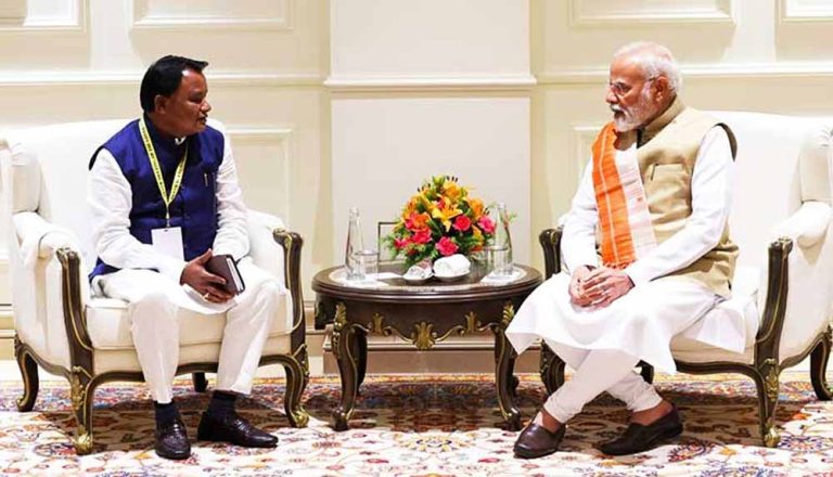 विकास एजेंडे पर चर्चा के लिए सीएम मोहन माझी पहुंचे पीएम मोदी से मिलने