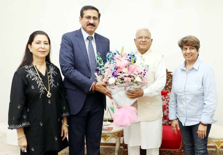 राज्यपाल पटेल से मनोनीत मुख्य न्यायाधिपति श्री सचदेवा ने की भेंट