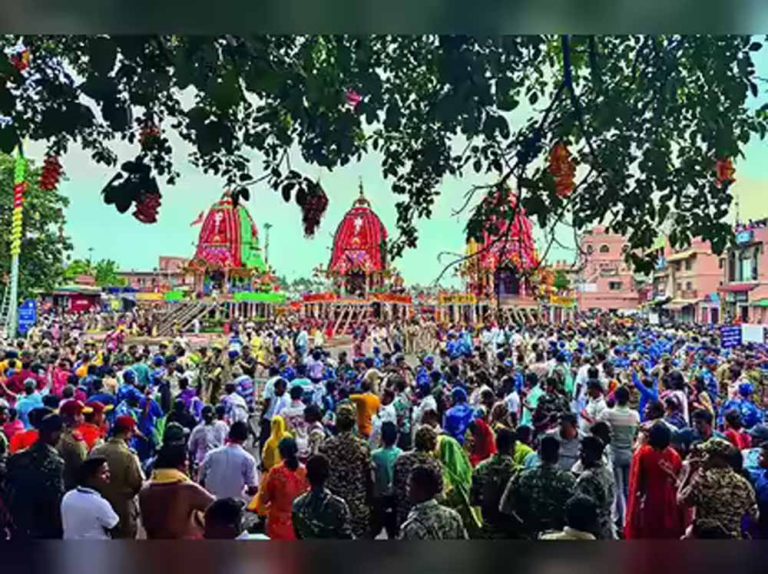 अंतिम चरण में पहुंची रथ यात्रा, पुरी में श्रद्धालुओं की भीड़ को देखते हुए सुरक्षा के सख्त इंतजाम