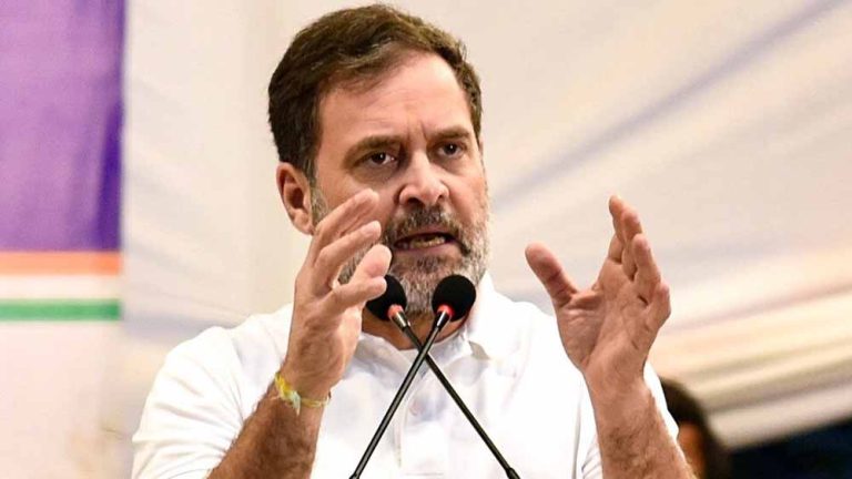 राहुल गांधी का हमला: काम कांग्रेस करती है, श्रेय लेने का शोर बीजेपी मचाती है