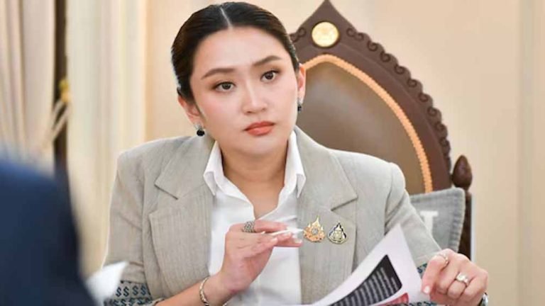 प्रधानमंत्री का फोन कॉल वायरल, विपक्षी नेता से बातचीत पर गई कुर्सी